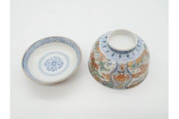 江戸期　古伊万里　金彩　色絵　約12cm　3.8寸　一つ一つ丁寧に絵付けされた豪華な蓋付き茶碗3客セット(獅子、松竹、和食器、三寸八分)(R-070632)