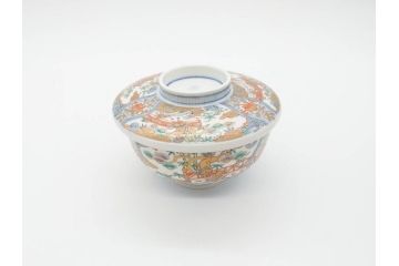 幕末〜明治期　伊万里　金彩　約14cm　4.4寸　華やかな色絵が食卓に彩を与える蓋付き茶碗3客セット(獅子、松竹、和食器、四寸四分)(R-070635)