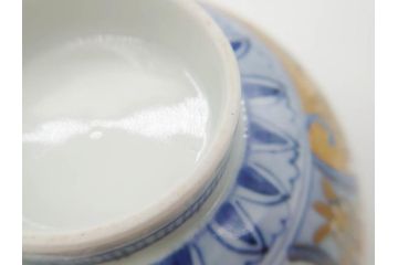 幕末〜明治期　伊万里　金彩　約14cm　4.4寸　華やかな色絵が食卓に彩を与える蓋付き茶碗3客セット(獅子、松竹、和食器、四寸四分)(R-070635)
