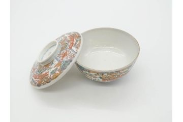 幕末〜明治期　伊万里　金彩　約14cm　4.4寸　華やかな色絵が食卓に彩を与える蓋付き茶碗3客セット(獅子、松竹、和食器、四寸四分)(R-070636)