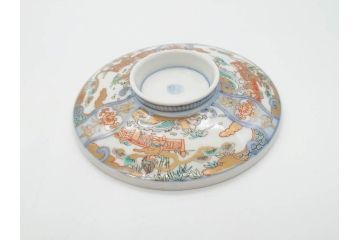 幕末〜明治期　伊万里　金彩　約14cm　4.4寸　華やかな色絵が食卓に彩を与える蓋付き茶碗3客セット(獅子、松竹、和食器、四寸四分)(R-070637)