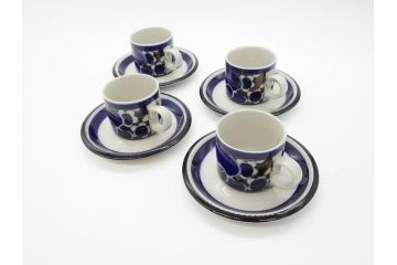 ARABIA FINLAND　saara(サーラ)　大胆に描かれた花模様と深みのある色合いが素敵なカップ&ソーサー4客セット(アラビア、フィンランド、北欧食器、C&S)(R-070642)