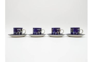 ARABIA FINLAND　saara(サーラ)　大胆に描かれた花模様と深みのある色合いが素敵なカップ&ソーサー4客セット(アラビア、フィンランド、北欧食器、C&S)(R-070642)
