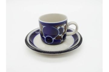ARABIA FINLAND　saara(サーラ)　大胆に描かれた花模様と深みのある色合いが素敵なカップ&ソーサー4客セット(アラビア、フィンランド、北欧食器、C&S)(R-070642)