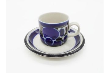 ARABIA FINLAND　saara(サーラ)　大胆に描かれた花模様と深みのある色合いが素敵なカップ&ソーサー4客セット(アラビア、フィンランド、北欧食器、C&S)(R-070642)