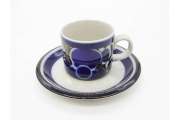 ARABIA FINLAND　saara(サーラ)　大胆に描かれた花模様と深みのある色合いが素敵なカップ&ソーサー4客セット(アラビア、フィンランド、北欧食器、C&S)(R-070642)