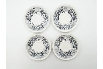 ARABIA FINLAND　Talvikki(タルヴィッキ)　繊細に描かれたデザインと小振りで可愛らしいカップ&ソーサー4客セット(アラビア、フィンランド、北欧食器、C&S、苺、いちご、イチゴ)(R-070644)
