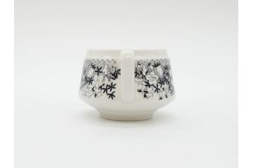 ARABIA FINLAND　Talvikki(タルヴィッキ)　繊細に描かれたデザインと小振りで可愛らしいカップ&ソーサー4客セット(アラビア、フィンランド、北欧食器、C&S、苺、いちご、イチゴ)(R-070644)