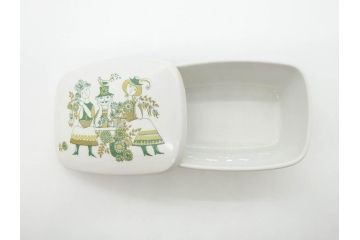 Figgjo(フィッギオ)　Market(マーケット)　可愛らしいデザインが食卓のアクセントになるカップ&ソーサー2客・プレート2枚・バターケースセット(C&S、皿、北欧食器、Turi design)(R-070646)