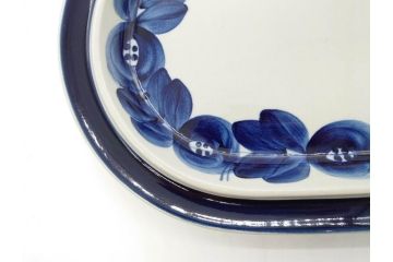 ARABIA FINLAND　Anemone(アネモネ)　Ulla Procope(ウラ・プロコッペ)　濃淡の色使いが美しいオーバルプレート(アラビア、フィンランド、Sモデル、北欧食器、大皿)(R-070651)