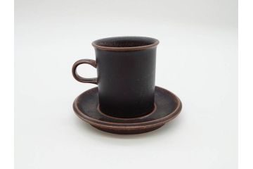 ARABIA FINLAND　Ruska(ルスカ)　Ulla Procope(ウラ・プロコッペ)　一つ一つ違う模様が魅力的で温かみのあるコーヒーカップ&ソーサー4客セット(アラビア、フィンランド、Sモデル、北欧食器、C&S)(R-070653)