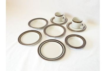 ARABIA FINLAND　Karelia(カレリア)　シンプルかつ存在感のある佇まいが魅力的なカップ&ソーサー2客・プレート5枚セット(アラビア、フィンランド、C&S、スーププレート、スープ皿、北欧食器)(R-070654)