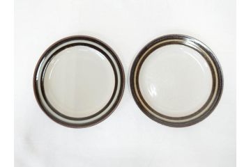 ARABIA FINLAND　Karelia(カレリア)　シンプルかつ存在感のある佇まいが魅力的なカップ&ソーサー2客・プレート5枚セット(アラビア、フィンランド、C&S、スーププレート、スープ皿、北欧食器)(R-070654)