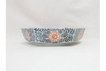 上手物　明治期　伊万里　角冨(角富)　金彩　染付　約25cm　8.2寸　色絵で描かれた山水図が美しい六角皿(深皿、変形皿、和皿、和食器、八寸二分)(R-070655)