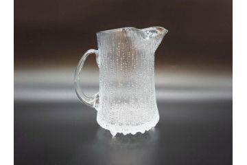 iittala(イッタラ)　Ultima Thule(ウルティマツーレ)シリーズ　Tapio Wirkkala(タピオ・ヴィルカラ) 1968　細部まで職人のこだわりが感じられるピッチャー(ガラス、北欧食器、箱付き)(R-070656)
