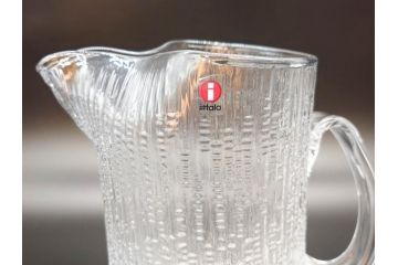 iittala(イッタラ)　Ultima Thule(ウルティマツーレ)シリーズ　Tapio Wirkkala(タピオ・ヴィルカラ) 1968　細部まで職人のこだわりが感じられるピッチャー(ガラス、北欧食器、箱付き)(R-070656)