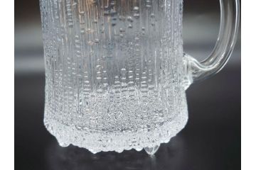 iittala(イッタラ)　Ultima Thule(ウルティマツーレ)シリーズ　Tapio Wirkkala(タピオ・ヴィルカラ) 1968　細部まで職人のこだわりが感じられるピッチャー(ガラス、北欧食器、箱付き)(R-070656)