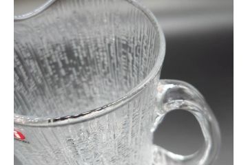 iittala(イッタラ)　Ultima Thule(ウルティマツーレ)シリーズ　Tapio Wirkkala(タピオ・ヴィルカラ) 1968　細部まで職人のこだわりが感じられるピッチャー(ガラス、北欧食器、箱付き)(R-070656)