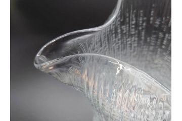 iittala(イッタラ)　Ultima Thule(ウルティマツーレ)シリーズ　Tapio Wirkkala(タピオ・ヴィルカラ) 1968　細部まで職人のこだわりが感じられるピッチャー(ガラス、北欧食器、箱付き)(R-070656)