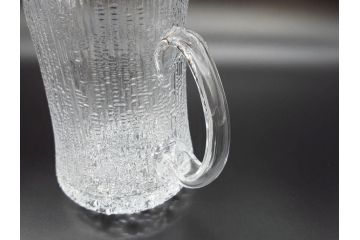 iittala(イッタラ)　Ultima Thule(ウルティマツーレ)シリーズ　Tapio Wirkkala(タピオ・ヴィルカラ) 1968　細部まで職人のこだわりが感じられるピッチャー(ガラス、北欧食器、箱付き)(R-070656)
