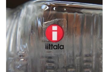 iittala(イッタラ)　Ultima Thule(ウルティマツーレ)シリーズ　Tapio Wirkkala(タピオ・ヴィルカラ) 1968　細部まで職人のこだわりが感じられるピッチャー(ガラス、北欧食器、箱付き)(R-070656)