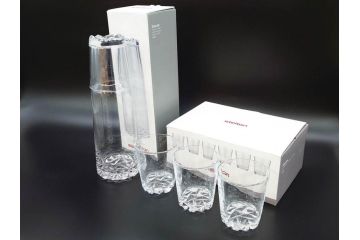 デンマーク　Stelton(ステルトン)　なめらかなフォルムが美しいカラフェ&グラス4客セット(ピッチャー、デキャンタ、デカンタ、水差し、ジャグ、ウォーターポット、ボトル、フラワーベース、ガラス、ワイン、北欧食器、箱付き)(R-070657)