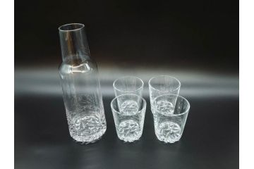 デンマーク　Stelton(ステルトン)　なめらかなフォルムが美しいカラフェ&グラス4客セット(ピッチャー、デキャンタ、デカンタ、水差し、ジャグ、ウォーターポット、ボトル、フラワーベース、ガラス、ワイン、北欧食器、箱付き)(R-070657)