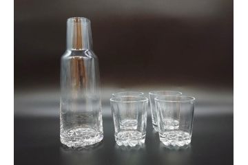 デンマーク　Stelton(ステルトン)　なめらかなフォルムが美しいカラフェ&グラス4客セット(ピッチャー、デキャンタ、デカンタ、水差し、ジャグ、ウォーターポット、ボトル、フラワーベース、ガラス、ワイン、北欧食器、箱付き)(R-070657)