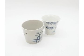 江戸期　古伊万里　染付　落ち着いた色合いが和の雰囲気を醸し出す猪口2客セット(大根文?、竹文、トンボ、お猪口、おちょこ、湯呑、和食器)(R-070658)