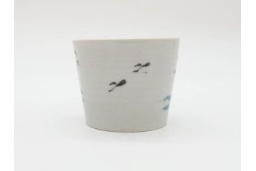 江戸期　古伊万里　染付　落ち着いた色合いが和の雰囲気を醸し出す猪口2客セット(大根文?、竹文、トンボ、お猪口、おちょこ、湯呑、和食器)(R-070658)
