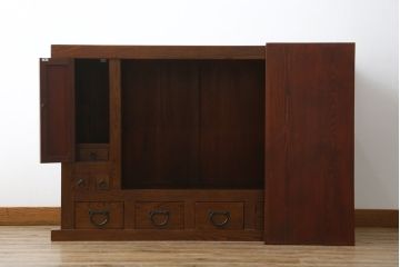 和製ビンテージ　総無垢材　栓材　落ち着いた佇まいが魅力の水屋箪笥サイドボード(引き出し、戸棚、収納棚、食器棚、ヴィンテージ)(R-070695)