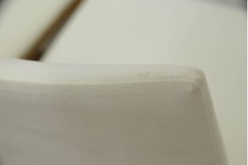 中古　短期展示品　美品　Cassinaixc.(カッシーナイクスシー)　IXC. R&D(イクスシー.R&D)　LINE(ライン)　ウルトラスエード(ULTRASUEDE)　Eランク　シンプルですっきりとした佇まいが魅力のダイニングチェア2脚セット(椅子、イス、アームレスチェア、店舗什器)(定価2脚で約15万4千円)(R-070698)