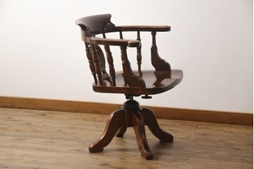 中古　美品　激レア　特注品　松本民芸家具　桜　漆の艶が美しい大キャプテンチェア(回転チェア、回転いす、イス、アームチェア、ウインザーチェア、ウィンザーチェア、板座チェア)(R-070700)
