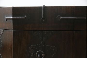 アジアンビンテージ　李朝　八角　深みのある色合いとユニークなデザインが魅力的な収納箱(木箱、小物収納、収納棚、戸棚、サイドテーブル、ヴィンテージ)(R-070703)