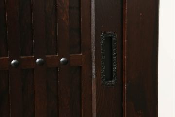 中古　上質な和の空間を演出する二段重ね水屋箪笥(食器棚、茶タンス、キャビネット、収納棚、戸棚)(R-070704)
