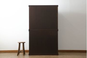 中古　上質な和の空間を演出する二段重ね水屋箪笥(食器棚、茶タンス、キャビネット、収納棚、戸棚)(R-070704)