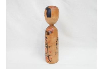 秋田木地山　小椋久太郎　約33cm　約19cm　大小　どこか懐かしい雰囲気漂うこけし2体セット(郷土人形玩具、伝統工芸、民芸品、置物、木彫)(R-070710)