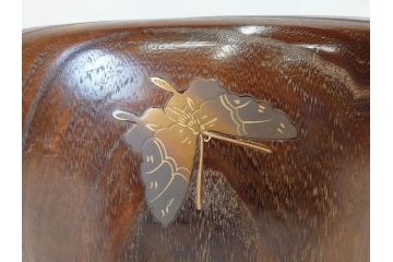 大正〜昭和初期　木製　金彩　刳貫丸　蝶の図　螺鈿細工と蒔絵の華やかな意匠が存在感を放つ火鉢(鉢カバー、手あぶり)(R-070711)