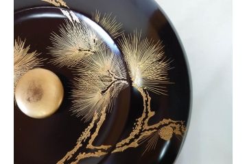明治〜大正　木製漆器　緻密に描かれた松の金蒔絵が高級感溢れるお櫃・お盆・しゃもじセット(トレー、トレイ、おひつ、松の実、行器、飯器、伝統和食器)(R-070716)