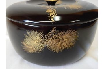 明治〜大正　木製漆器　緻密に描かれた松の金蒔絵が高級感溢れるお櫃・お盆・しゃもじセット(トレー、トレイ、おひつ、松の実、行器、飯器、伝統和食器)(R-070716)