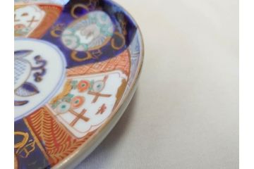 上手物　明治期　伊万里　二重角冨(角富)　金襴手　約17cm　5.6寸　精功に描かれた色絵が目を惹く中皿5枚セット(桃図、鳳凰、花鳥文、深皿、和皿、和食器、五寸六分)(R-070718)