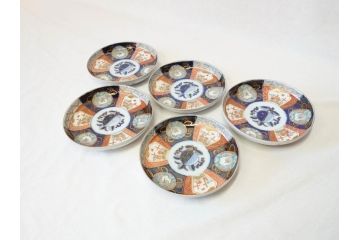 上手物　明治期　伊万里　二重角冨(角富)　金襴手　約17cm　5.6寸　精功に描かれた色絵が目を惹く中皿5枚セット(桃図、鳳凰、花鳥文、深皿、和皿、和食器、五寸六分)(R-070719)