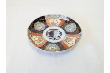 上手物　明治期　伊万里　二重角冨(角富)　金襴手　約17cm　5.6寸　精功に描かれた色絵が目を惹く中皿5枚セット(桃図、鳳凰、花鳥文、深皿、和皿、和食器、五寸六分)(R-070719)
