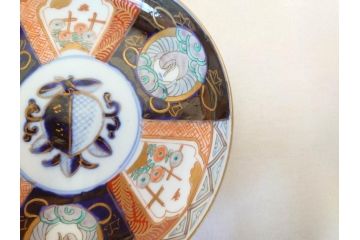 上手物　明治期　伊万里　二重角冨(角富)　金襴手　約17cm　5.6寸　精功に描かれた色絵が目を惹く中皿5枚セット(桃図、鳳凰、花鳥文、深皿、和皿、和食器、五寸六分)(R-070719)