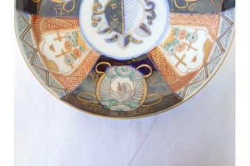 上手物　明治期　伊万里　二重角冨(角富)　金襴手　約17cm　5.6寸　精功に描かれた色絵が目を惹く中皿5枚セット(桃図、鳳凰、花鳥文、深皿、和皿、和食器、五寸六分)(R-070719)