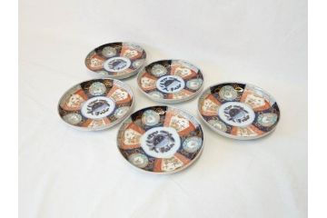 上手物　明治期　伊万里　二重角冨(角富)　金襴手　約17cm　5.6寸　精功に描かれた色絵が目を惹く中皿5枚セット(桃図、鳳凰、花鳥文、深皿、和皿、和食器、五寸六分)(R-070720)