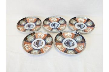 上手物　明治期　伊万里　二重角冨(角富)　金襴手　約17cm　5.6寸　精功に描かれた色絵が目を惹く中皿5枚セット(桃図、鳳凰、花鳥文、深皿、和皿、和食器、五寸六分)(R-070720)