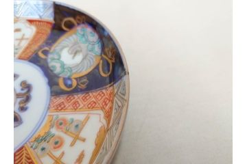 上手物　明治期　伊万里　二重角冨(角富)　金襴手　約17cm　5.6寸　精功に描かれた色絵が目を惹く中皿5枚セット(桃図、鳳凰、花鳥文、深皿、和皿、和食器、五寸六分)(R-070720)