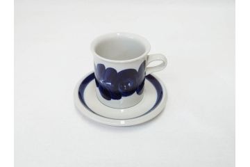 ARABIA FINLAND　Anemone(アネモネ)　Ulla Procope(ウラ・プロコッペ)　落ち着いた色合いが上品な雰囲気を高めるコーヒーカップ&ソーサー5客セット(アラビア、フィンランド、Sモデル、C&S、北欧食器)(R-070723)