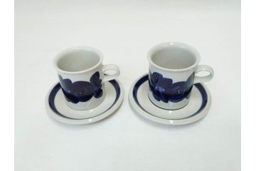 ARABIA FINLAND　Anemone(アネモネ)　Ulla Procope(ウラ・プロコッペ)　落ち着いた色合いが上品な雰囲気を高めるコーヒーカップ&ソーサー5客セット(アラビア、フィンランド、Sモデル、C&S、北欧食器)(R-070723)